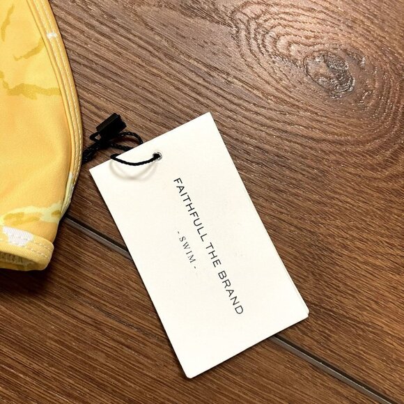 Faithfull the Brand NWT Isa Bikini Top Loretta Floral Print  (Sz L) - Picture 3 of 9